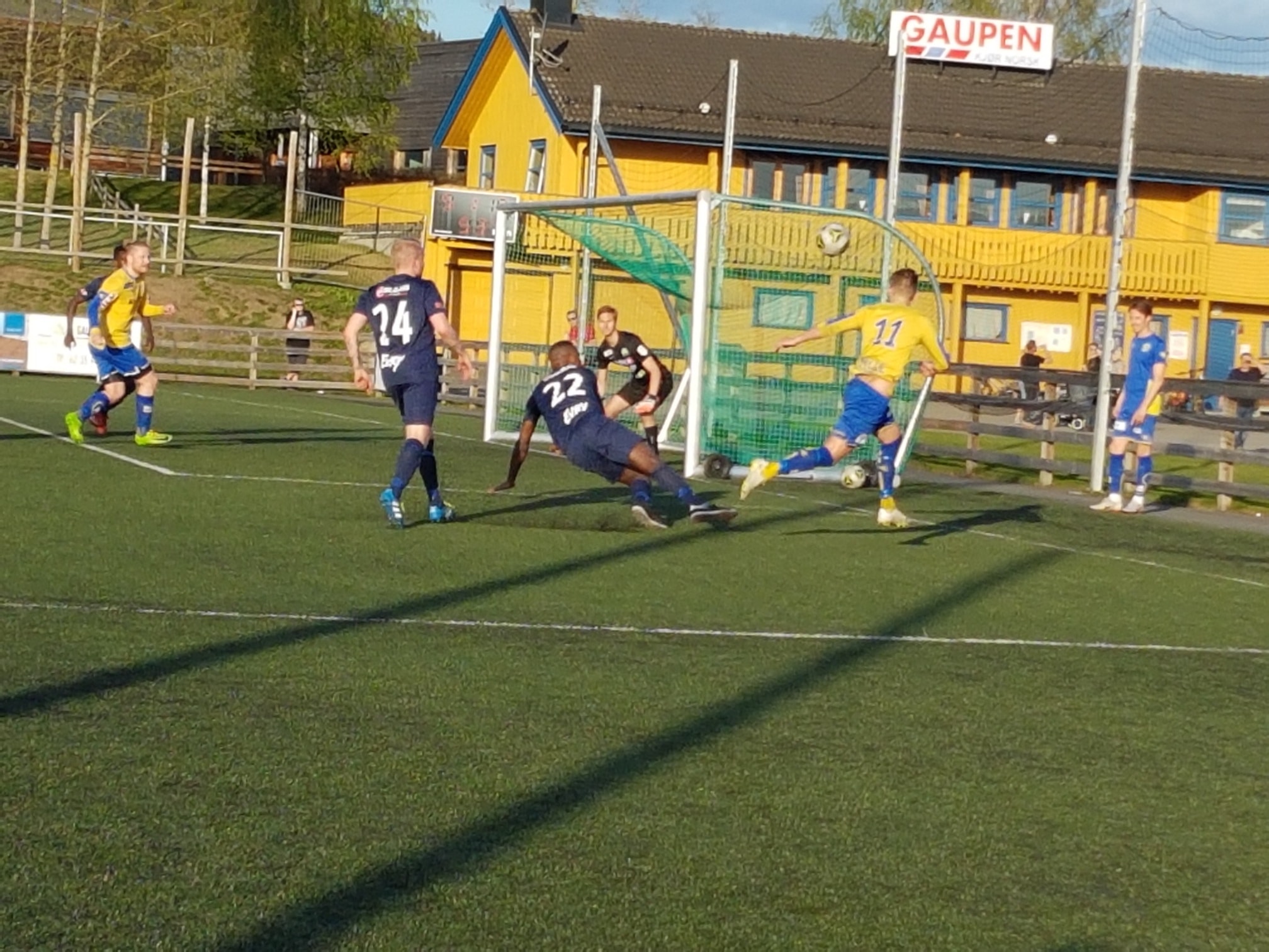 Ringsaker - Storhamar 8-4 (4-1)